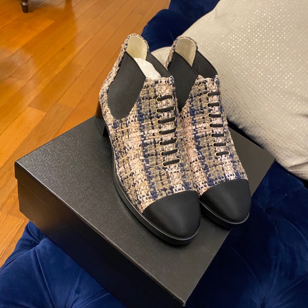 Chanel bootie